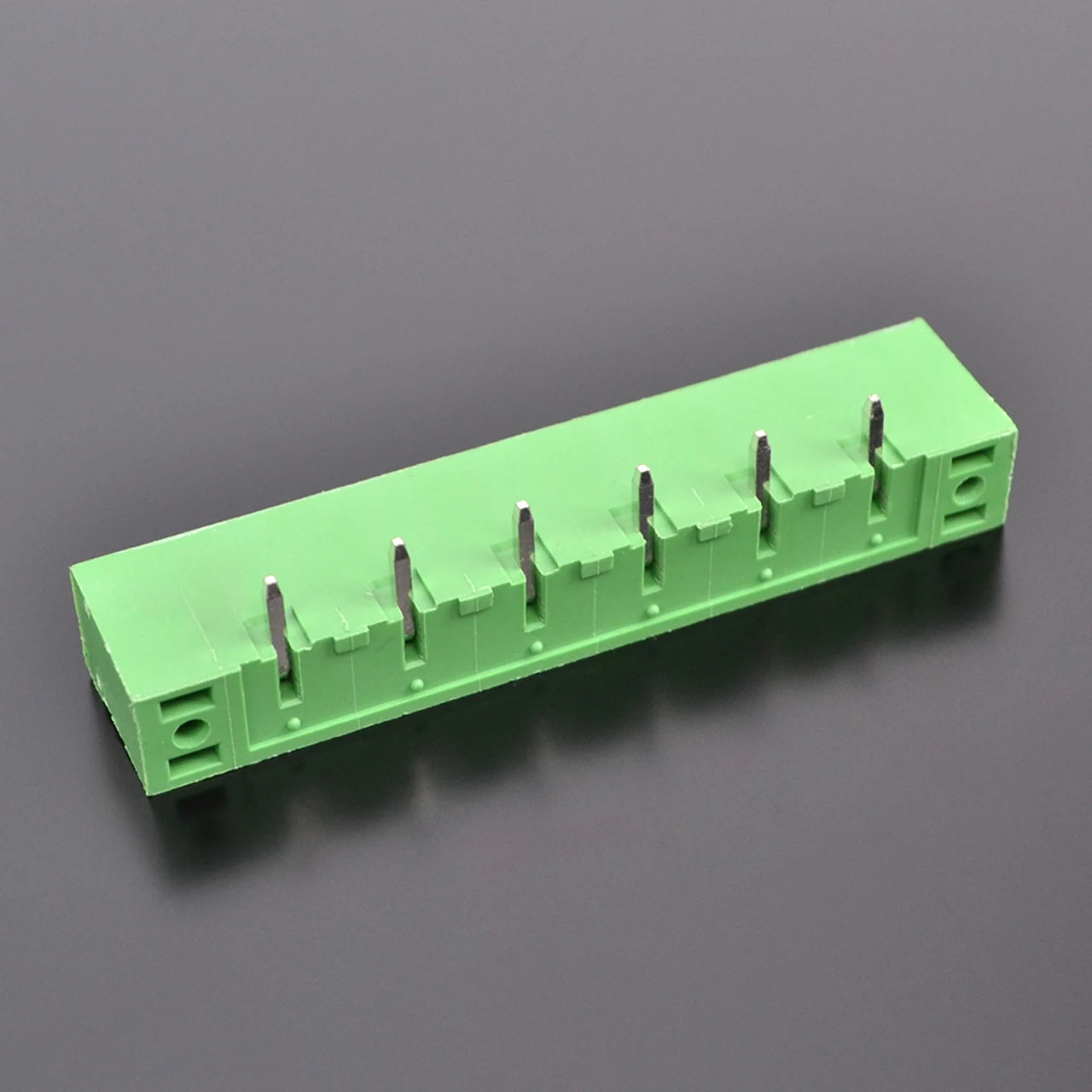 QS-762RF-6P PCB Terminal Blocks 7.62mm Pitch 6P 300V 15A Green High Strength Screw Connector With Flange