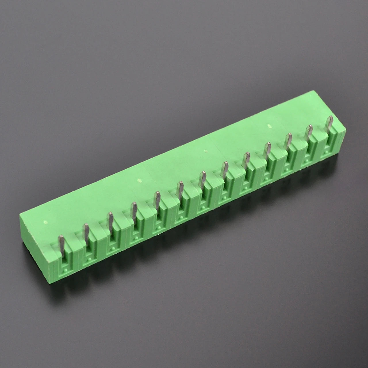 QS-500RC-13P PCB Terminal Blocks 5.00mm Pitch 13P 300V 15A Green High Strength Screw Connector