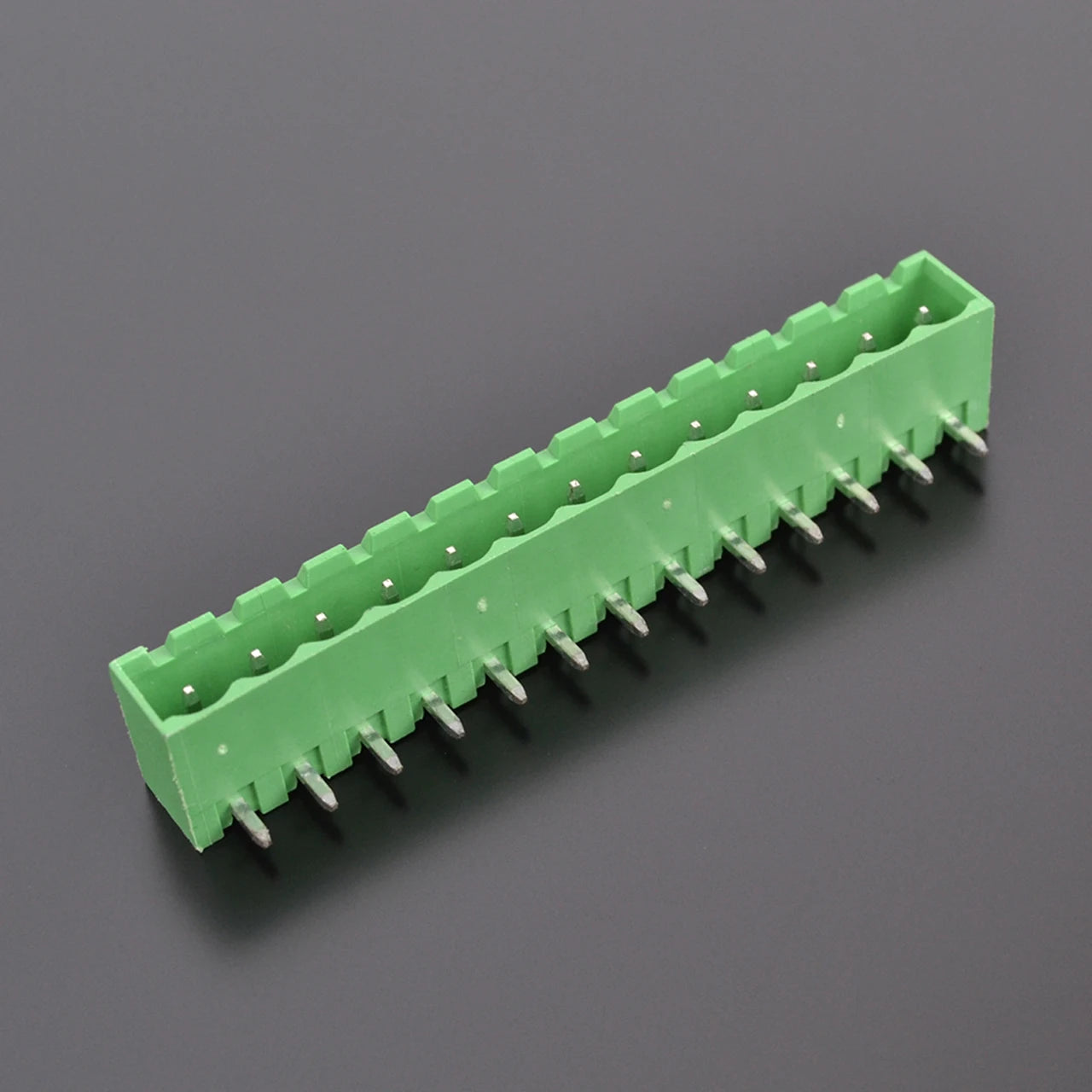 QS-500RC-13P PCB Terminal Blocks 5.00mm Pitch 13P 300V 15A Green High Strength Screw Connector
