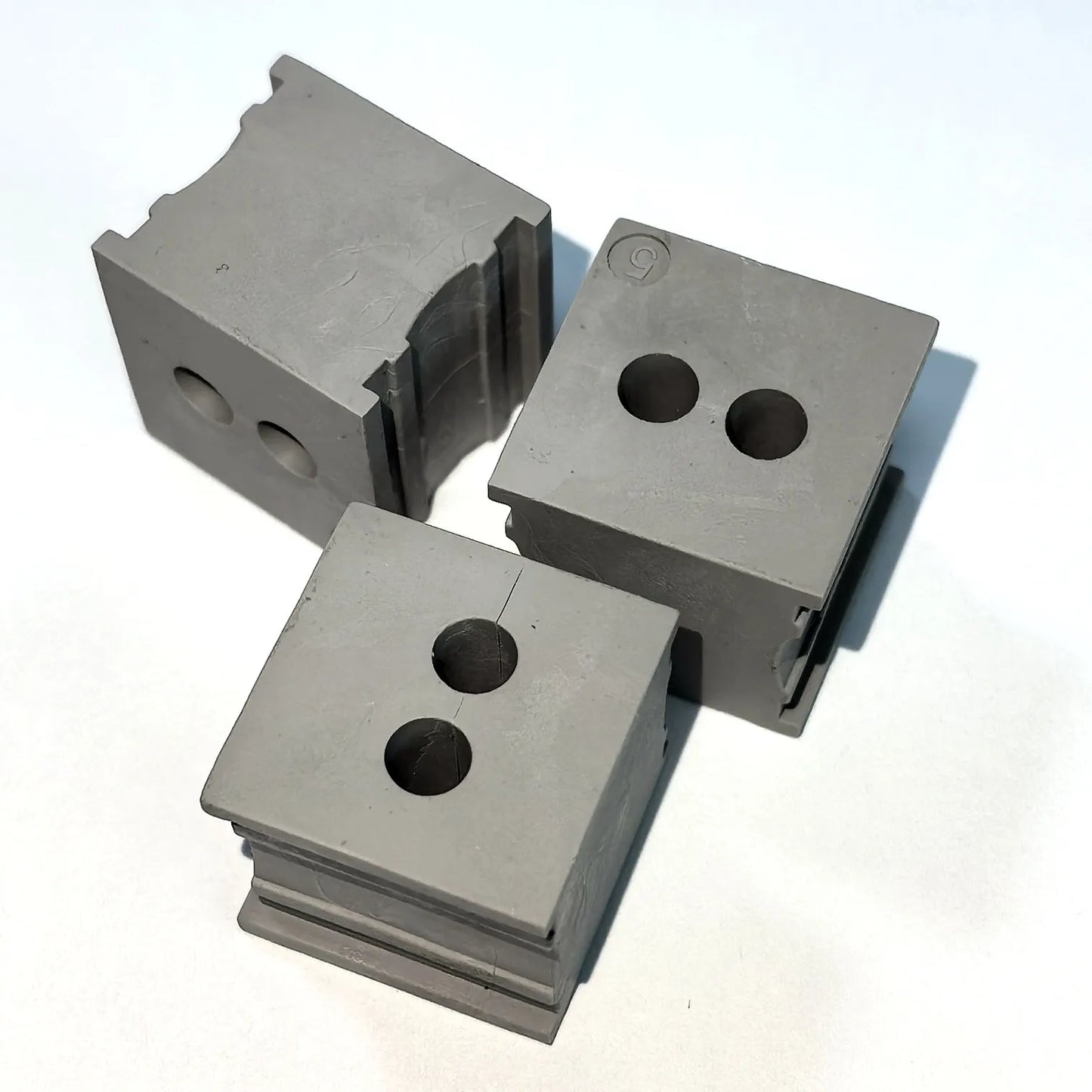 CES 2/*  2 Holes Cable Entry Systems  Insert TPE Offwhite and Black IP54/IP65 UL94: VO  7-8mm Wire Diameter Range Small Grommets